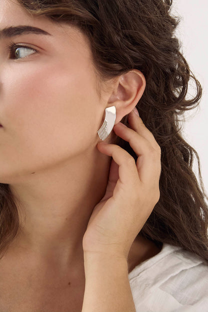 Eleipsis Earrings